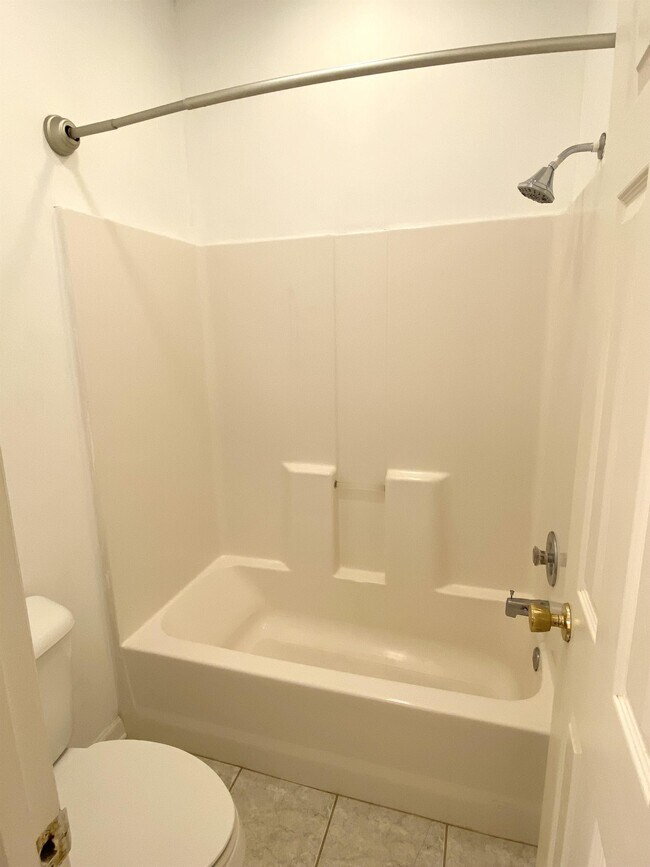 Building Photo - 42 Westminster Pl