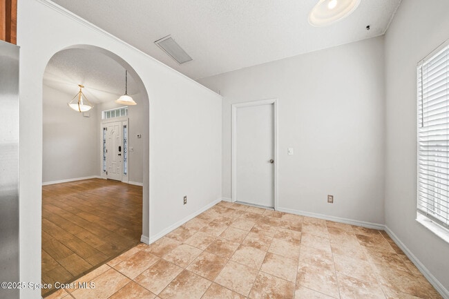 Building Photo - 2918 Pebble Creek St