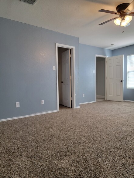 Building Photo - 1330 Rusk Dr