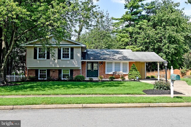 Building Photo - 1716 Burning Tree Dr