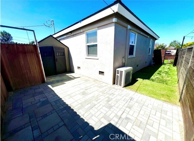 Building Photo - 5032 Gundry Ave