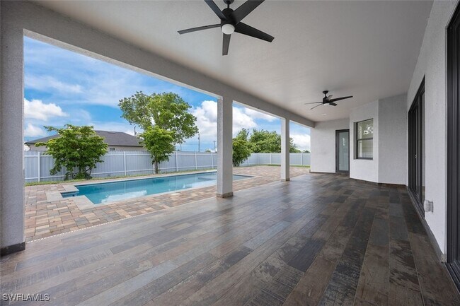 Building Photo - 1609 Nelson Rd N