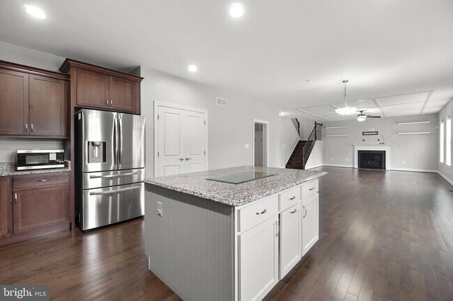 Building Photo - 945 Kayley Dr