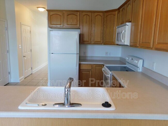 Building Photo - 42 Enchanted View Cir