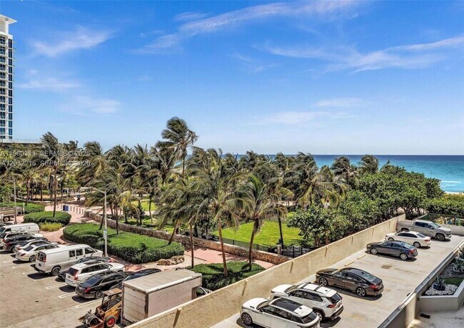 Building Photo - 6423 Collins Ave