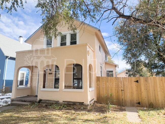 Primary Photo - Downtown Two-Story Home