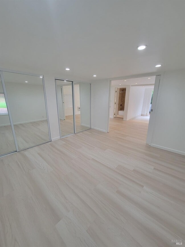 Building Photo - 346 Corte Madera Ave