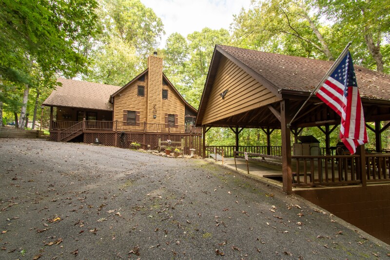 Building Photo - 328 Sharp Top Cir