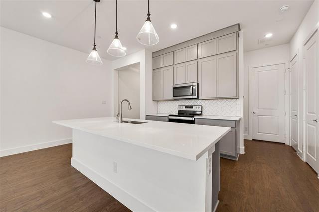 Building Photo - 1059 Maverick Dr