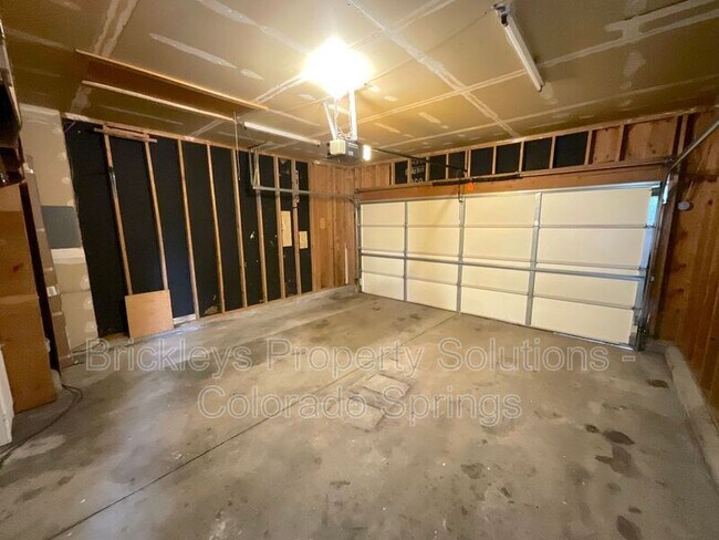 Building Photo - 8214 Steadman Dr