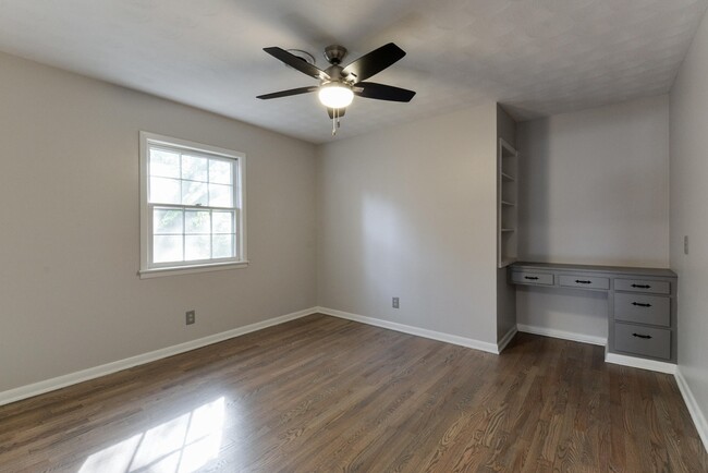 Upstairs Bedroom - built in desk - 2304 E Cardinal St