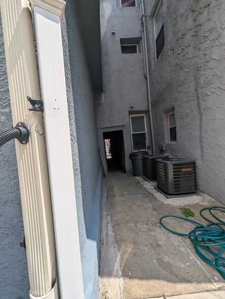 Building Photo - 1644 N 2nd St