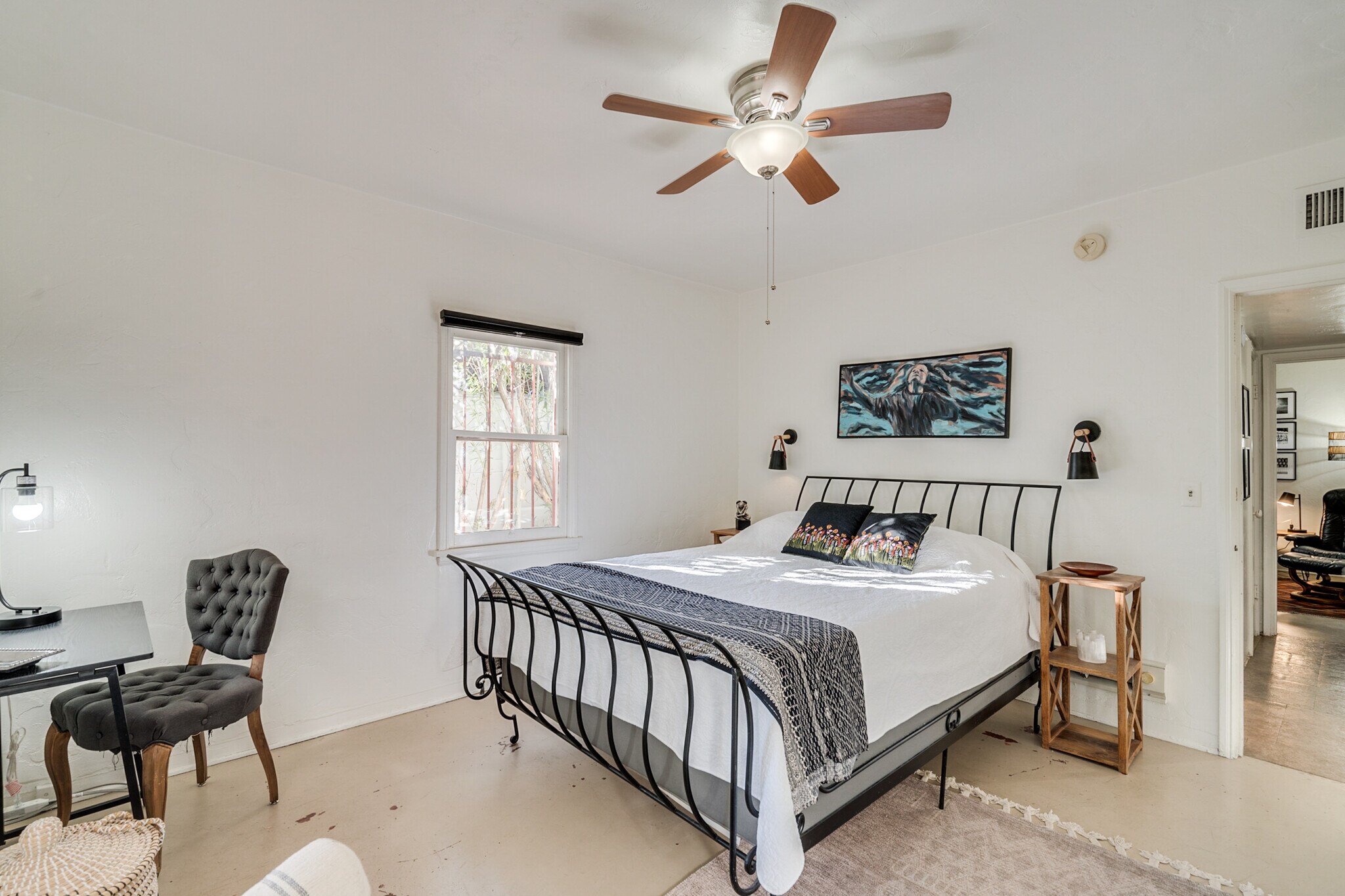 Building Photo - 1925 E Water St