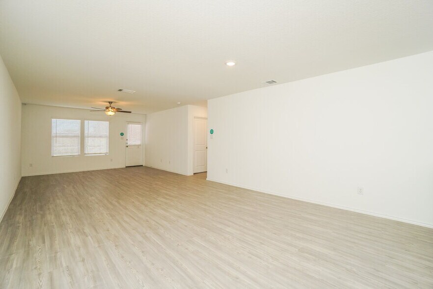 Building Photo - 14735 Brandy Brk
