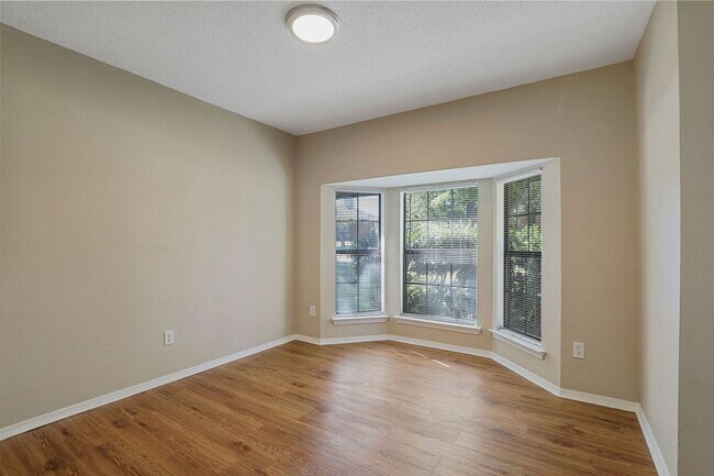 Building Photo - 4010 David Dr