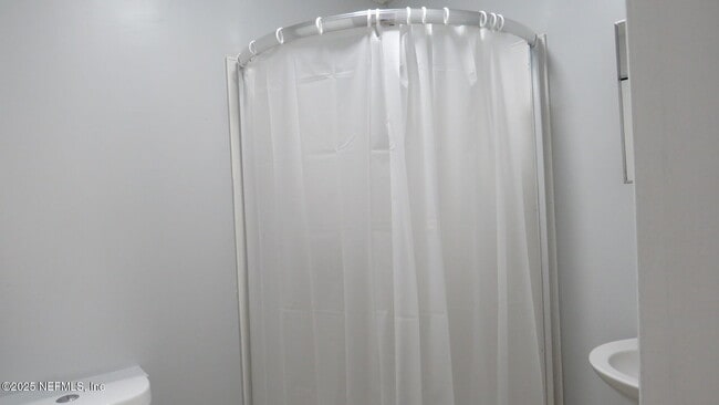 Building Photo - 7039 Cotillion Rd N