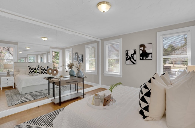 Building Photo - Pre-Leasing for the 26-27 School Year! - C...