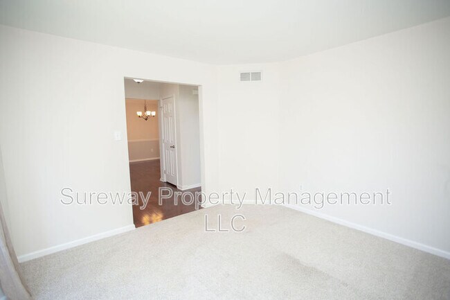 Building Photo - 24 Kathryn Ct