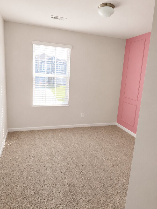 Building Photo - 144 Hornet Dr