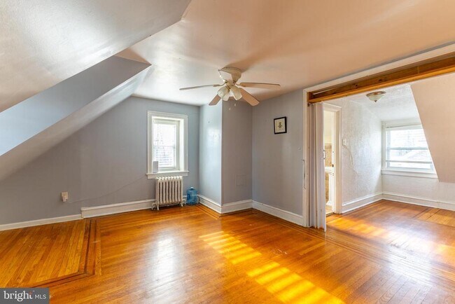 Building Photo - 2216 Georges Ln