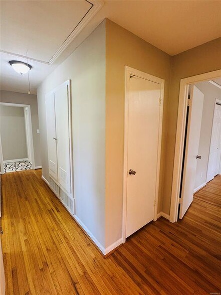 Building Photo - 2649 Burkelaun Dr