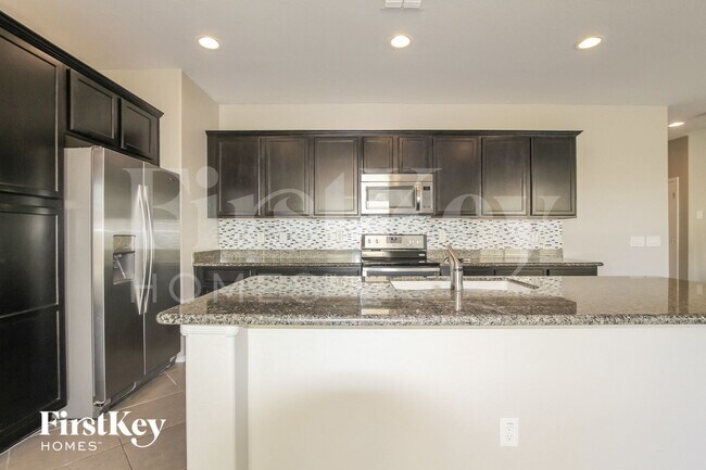 Building Photo - 12034 W Briles Rd