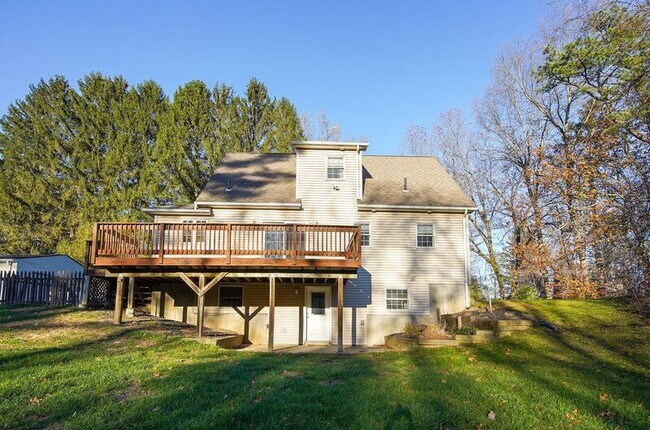 Building Photo - 2355 Westfield St
