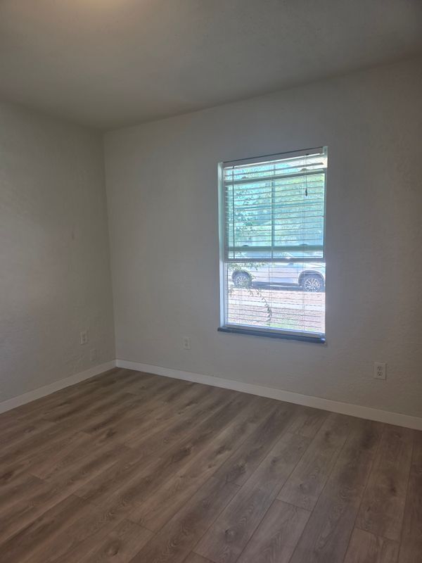 Building Photo - 3509 W Flower Ave