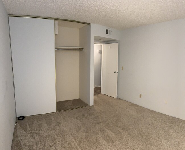 Small Room - 13302 E Jewell Ave