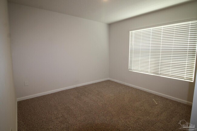 Building Photo - 1021 Lovebird Ct