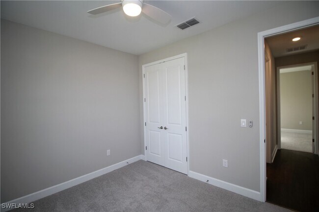 Building Photo - 2051 Grove Dr
