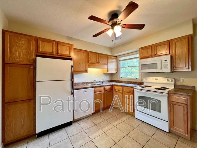 Building Photo - 114 Arco Rd