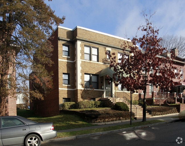 Building Photo - 129 WEBSTER ST NW