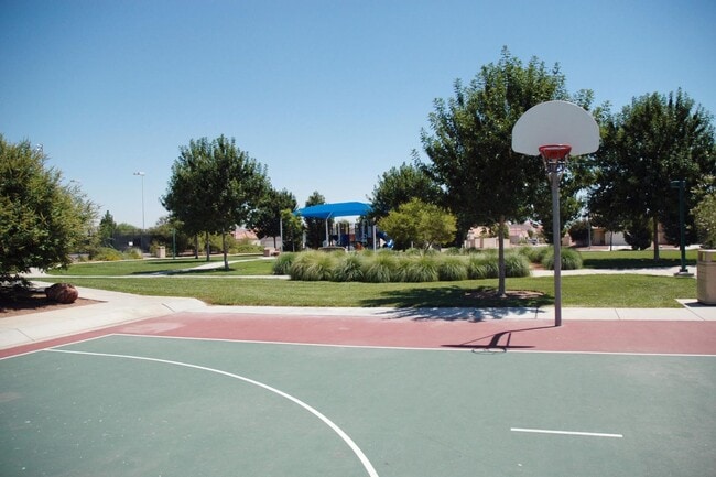 Building Photo - SINGLE STORY 3 BEDROOM HOME IN HENDERSON