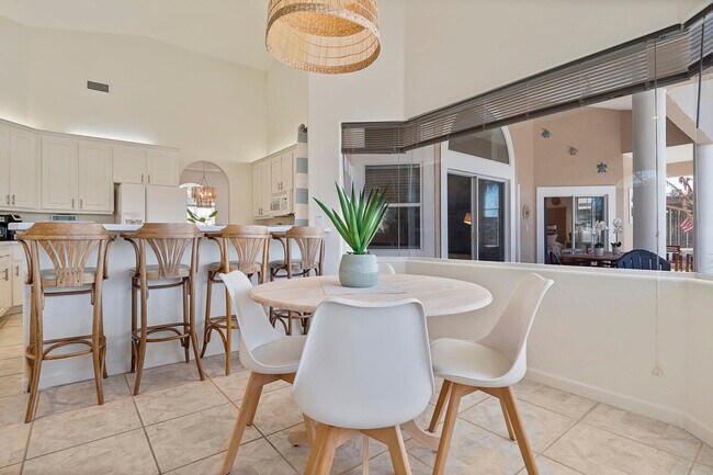 Building Photo - 23 Claridge Ct N