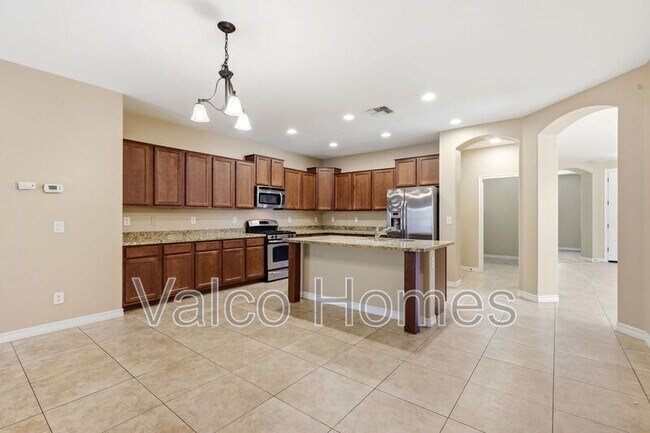 Building Photo - 2717 E Ficus Way