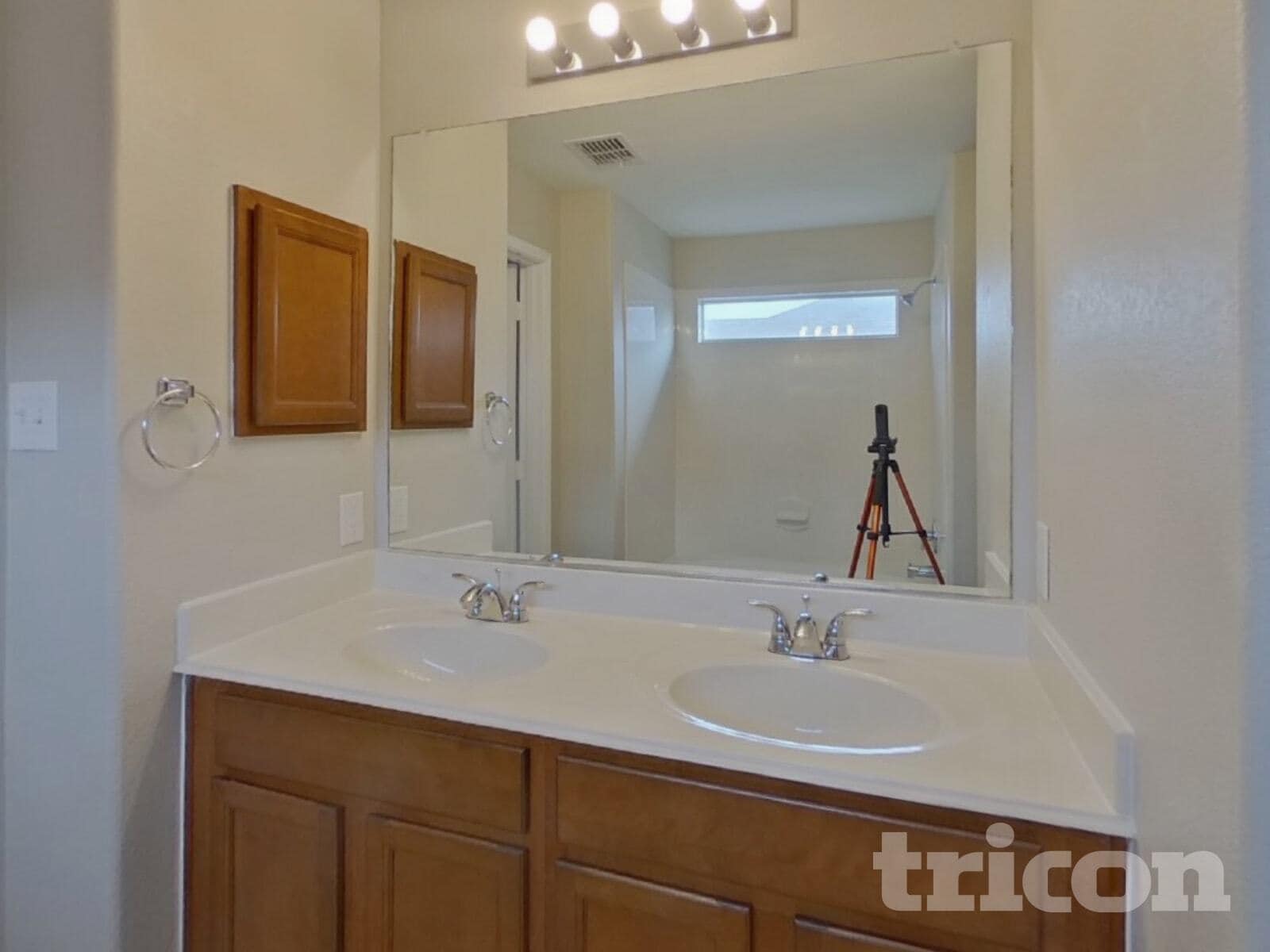 Building Photo - 801 Santa Rosa Dr