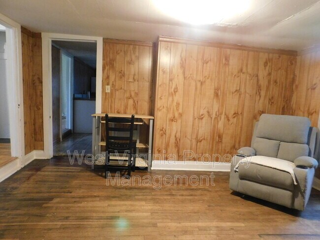 Building Photo - 186 Benedict Ln