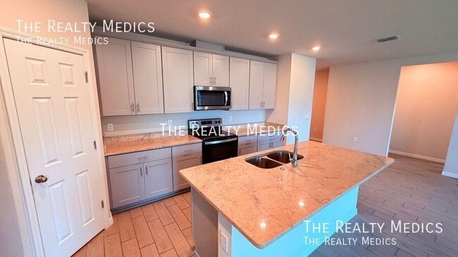 Building Photo - 702 Alta Vista Ct