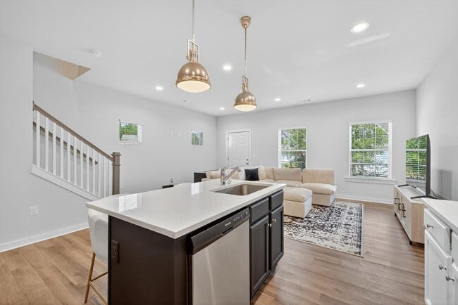 Building Photo - 757 Eudora Welty Way