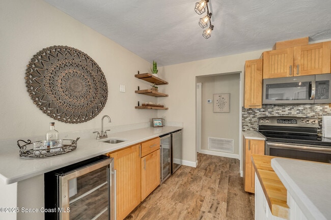 Building Photo - 458 Sandpiper Dr