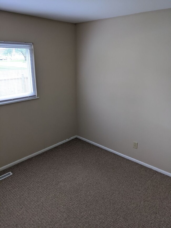 Building Photo - Now leasing for move in August 1st 2026!