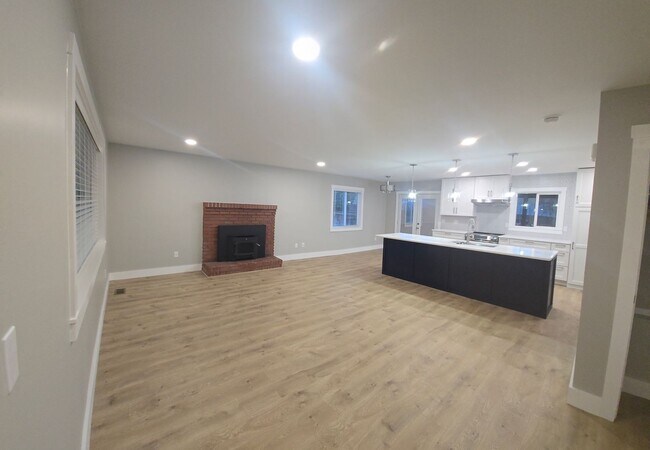 Building Photo - Stunning 5-Bedroom Home on Nearly 1 Acre – Fully Fenced w/ Treehouse | Indian Meadows | Coeur d’A...