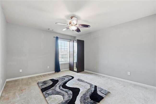 Building Photo - 903 Misty View Ct SW