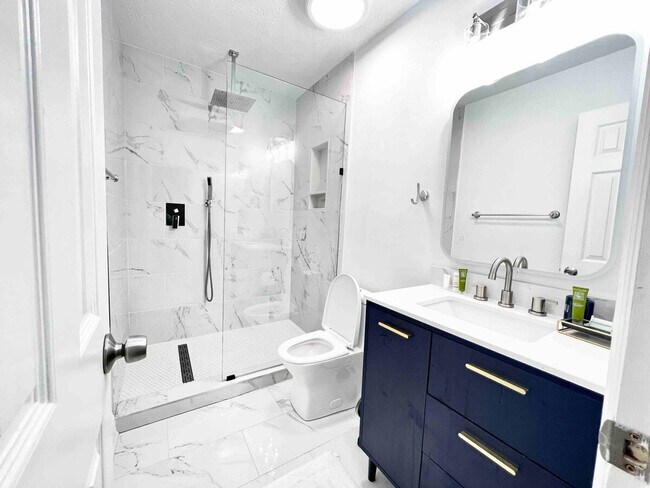 Building Photo - 1254 Township Dr