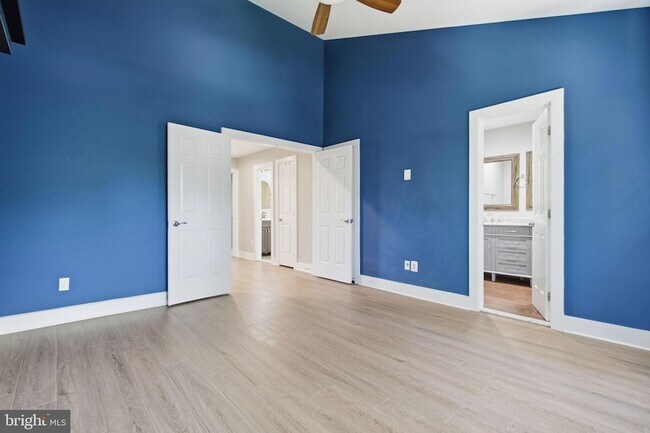 Building Photo - 12087 Edgemere Cir