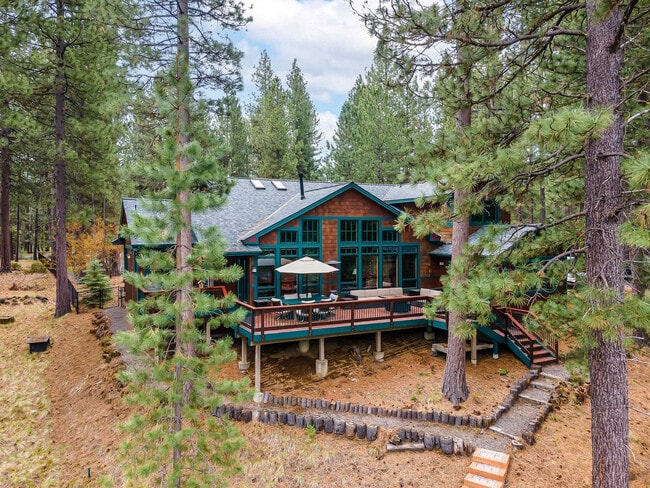 Building Photo - 17028 Cooper Dr