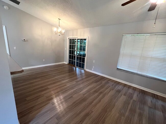 Building Photo - Beautiful 3 Bed/2 Bath Single Family Home In Deltona!!