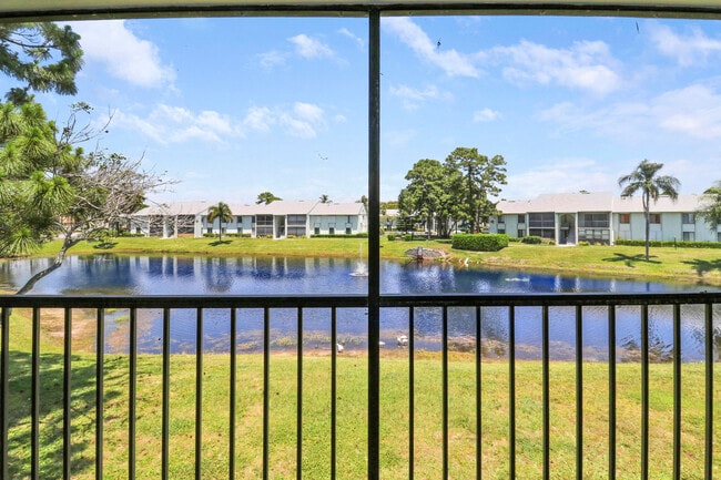 Building Photo - 3630 Alder Dr