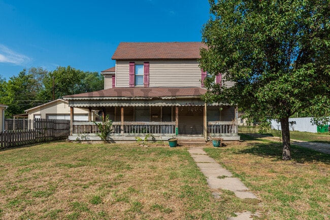 Primary Photo - 421 N Meridian Ave